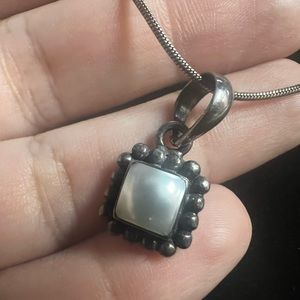 Beautiful dainty Silpada sterling silver pendant and necklace